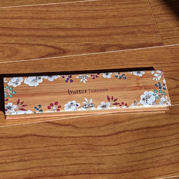 butter LONDON Natural Goddess Palette - Picture 4 of 4